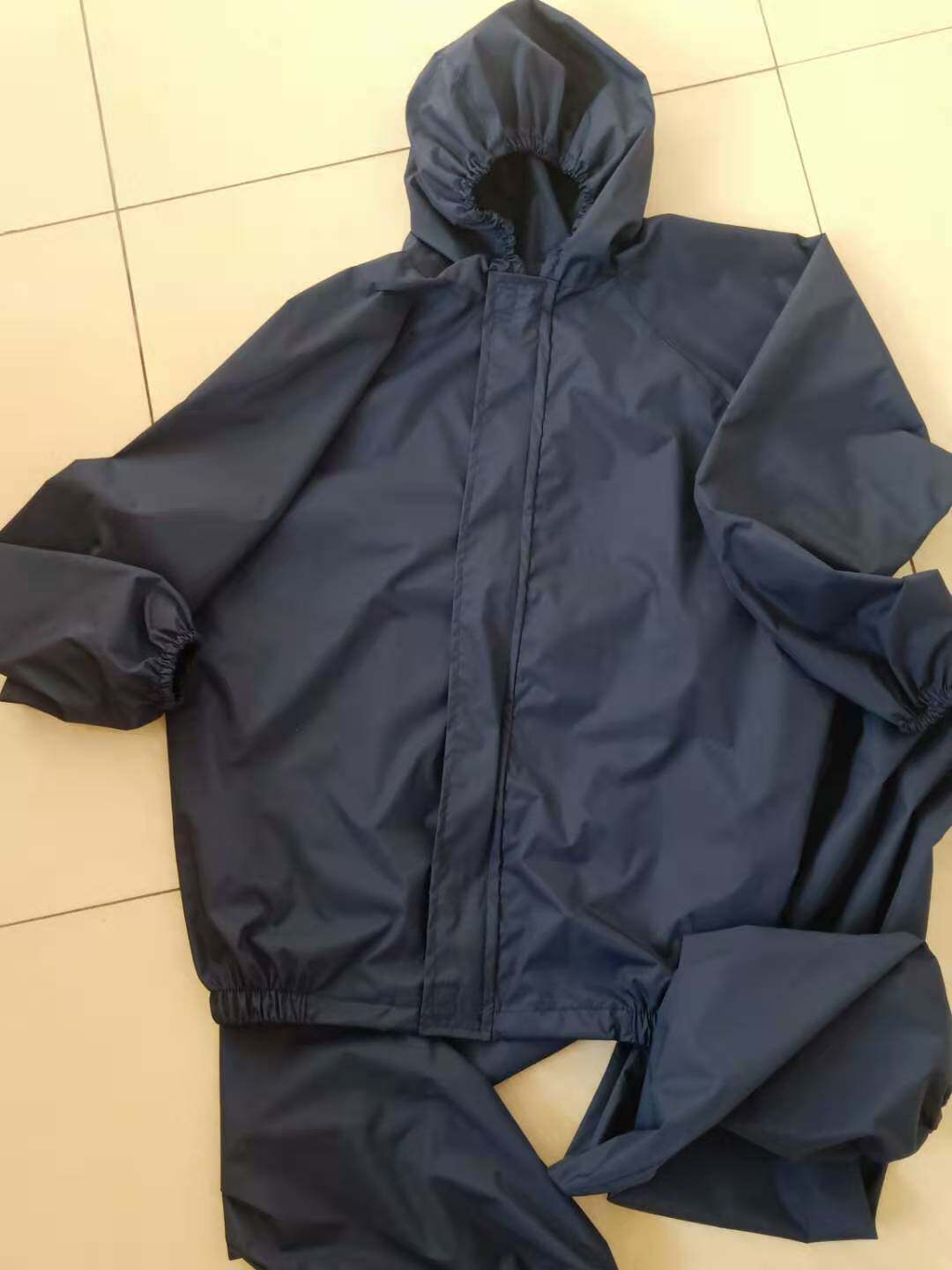 Hooded two-piece dustproof clothing labor protection clothing anti-rock wool fiber spray painting pesticide farming protective clothing can be washed