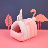 Молотовое хлопковое гнездо золото золото шелковое медведь, нагретая хлопковые гнездо, цветочные ветви и кролики через зимнюю мебель