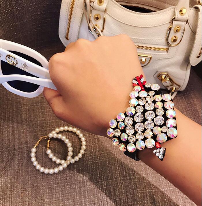 Tùy chỉnh độc quyền Châu Âu và Mỹ lớn zircon cung đầy đủ kim cương dát bạc Vòng đeo tay mở Vòng đeo tay Nữ vòng gỗ