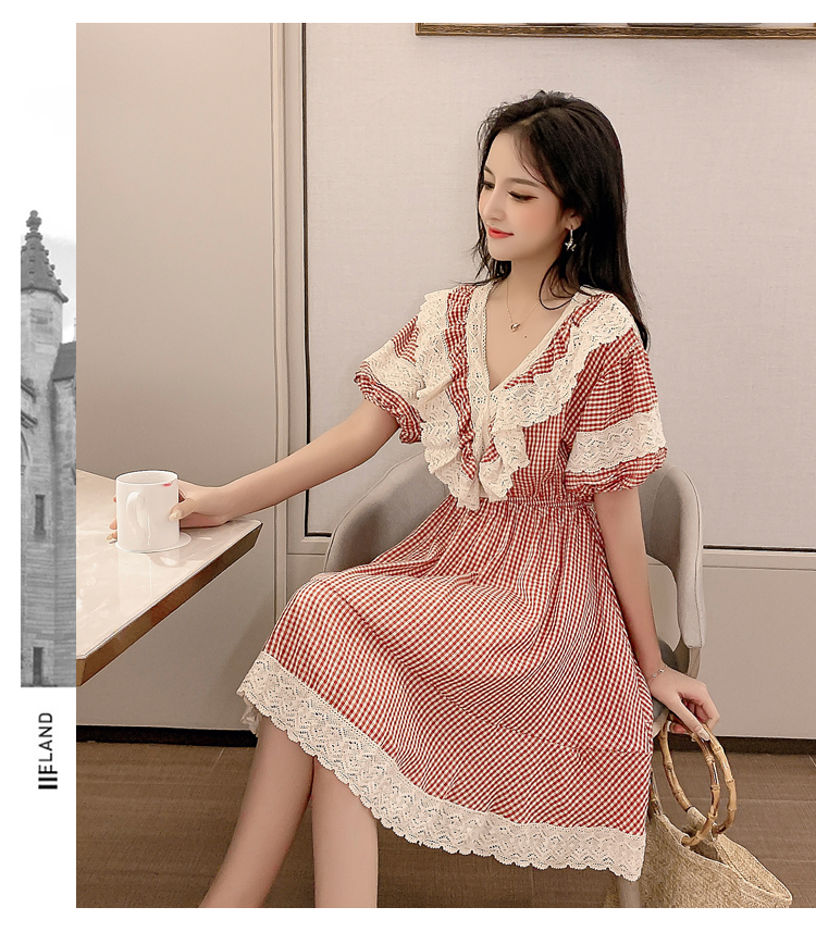 VK旗艦店 韓系復古收腰格紋蕾絲拼接短袖洋裝