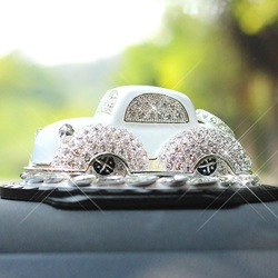 Cars on the car seat perfume perfume car ornaments car accessories car decoration supplies creative cute female