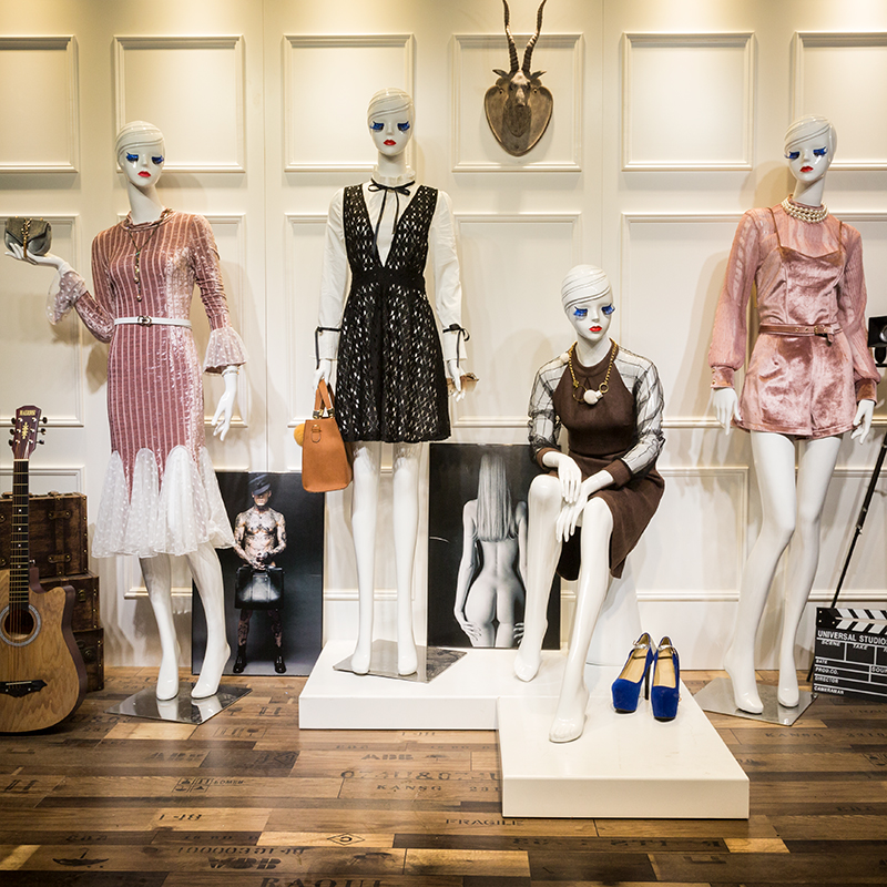 Clothing Shop Women's Clothing Shop Window Model Inside Clothing Models Human Fake Human Wedding Dress Models Racks Model Props Women Full Body