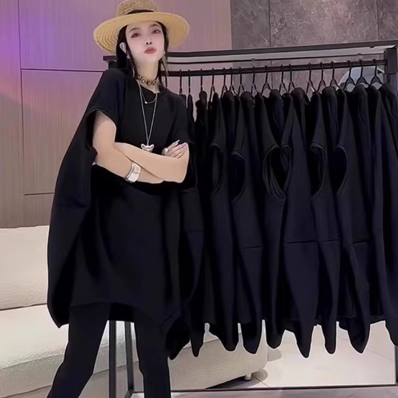 Plus-Size European Style Loose-Fitting Mid-Length Dress That Covers the Hips, Summer Black Slimming Batwing Sleeve Round Neck Dress Plus-Size European Style Loose-Fitting Mid-Length Dress That Covers the Hips, Summer Black Slimming Batwing Sleeve Round Neck Dress