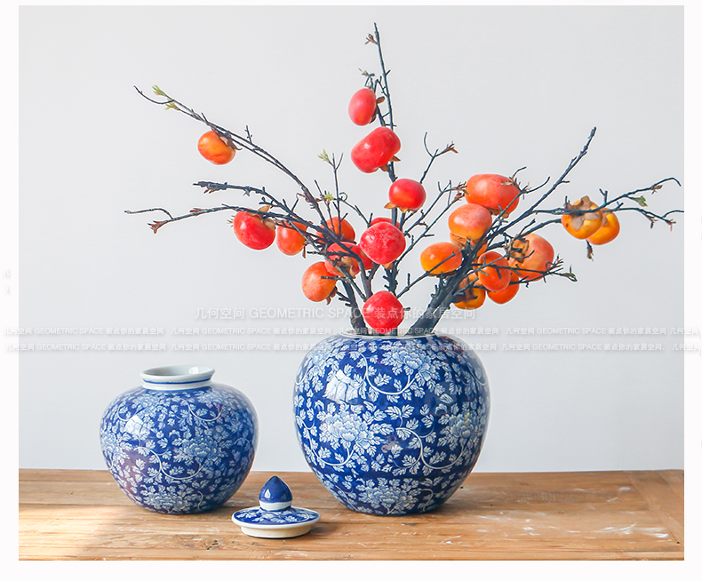 New Chinese style restoring ancient ways is the sitting room porch decorate table flower arranging flowers is blue and white storage tank with cover ceramic vase furnishing articles