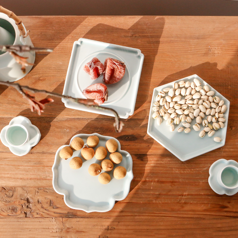 Modern Chinese style flower design creative ceramic bowl polygon Windows desktop tea table of fruit snacks dry fruit tray