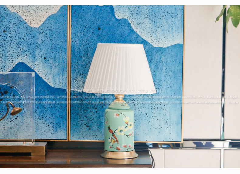 American pastoral bedroom nightstand furnishing articles creative study of new Chinese style living room full of copper decoration painting of flowers and ceramic lamp