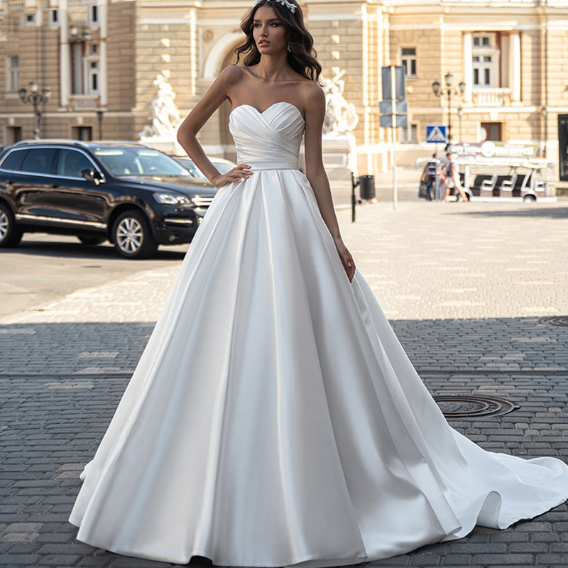 French Satin Wedding Dress 2026 New Style Strapless Slimming Princess Fairy-Like Puffy Skirt with Lace-Up Internet Celebrity Style with Train
