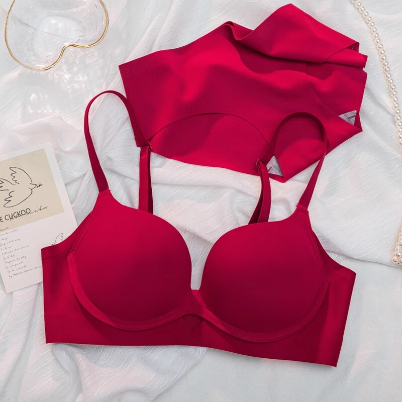 Victoria Red Zodiac Year Lingerie for Women with Small Busts, Push-Up Anti-Sagging, Side Breast Gathering, Glossy Wedding Bra Set