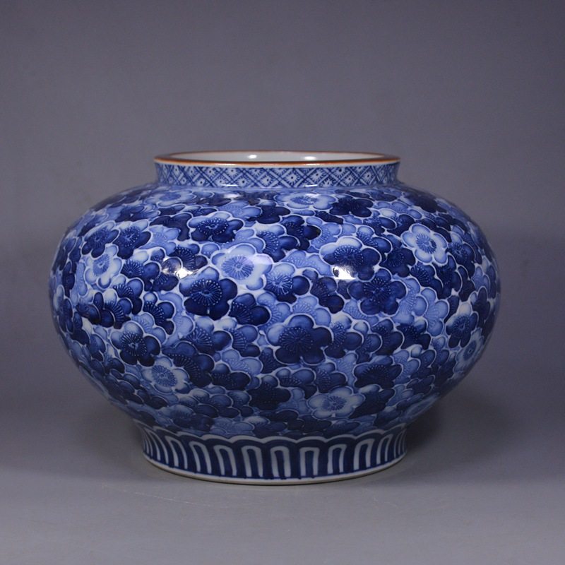 処分価格　河本礫亭 作 青華桃唐草紋 花瓶 処分価格河本礫亭 作 青華桃唐草紋 花瓶