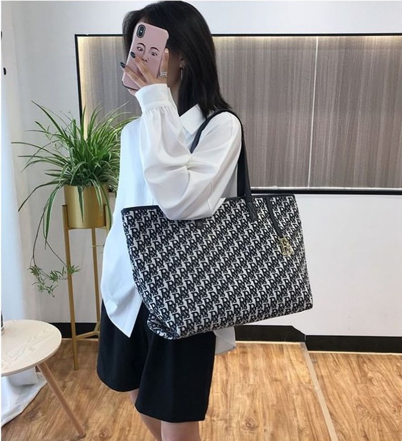 Hong Kong trendy brand popular large bag women Korean version large capacity fashion embroidery canvas shoulder simple portable tote bag