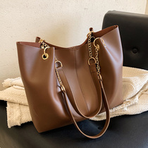 Hong Kong trendy brand large-capacity bag womens high-end fashion retro one-shoulder Messenger womens bag 2022 new tote bag