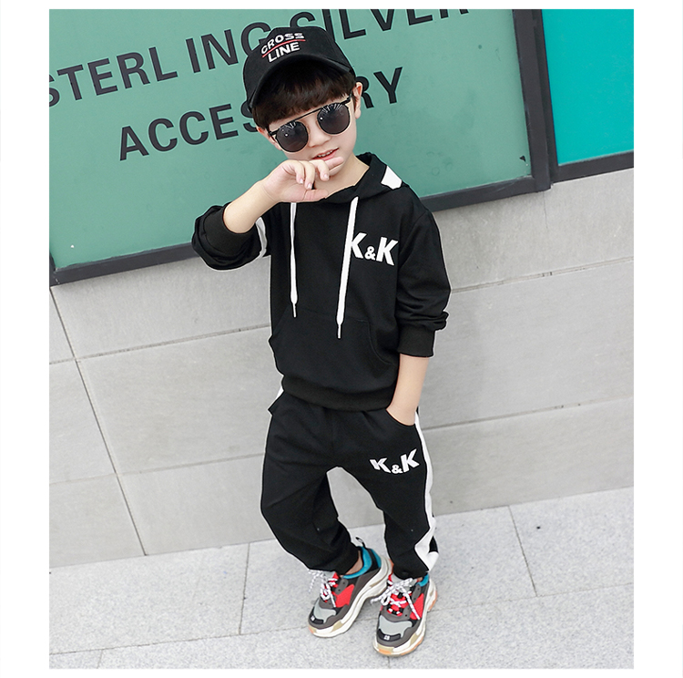 Quần áo trẻ em Li Xian phiên bản Hàn Quốc của đội K & K màu đen mùa thu áo len trùm đầu trong bộ đồ trẻ em nước ngoài của trẻ em - Phù hợp với trẻ em áo phao trẻ em mùa đông