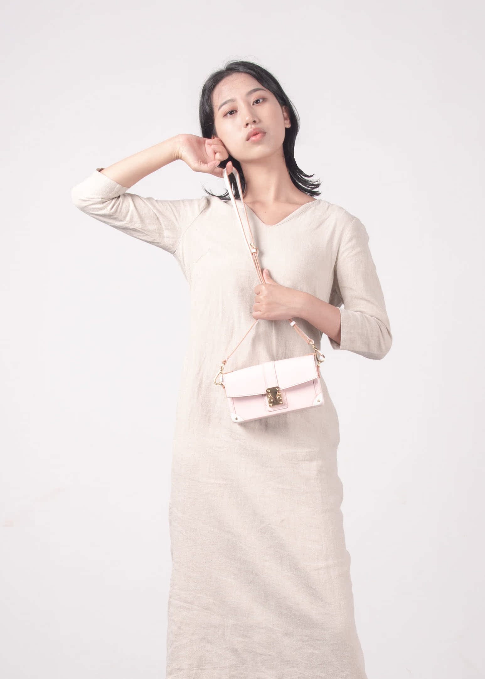 Thư mùa hè retro túi nhỏ vuông hộp mùa hè hồng nhỏ túi nhỏ nữ đeo chéo mini túi da túi điện thoại - Túi điện thoại tui deo cheo nam