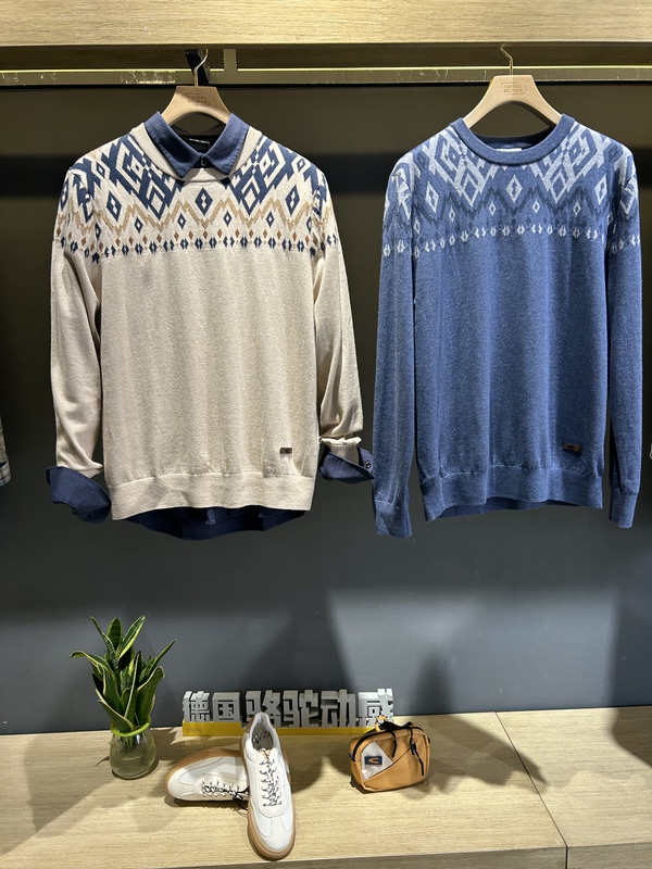 German Camel Brand Crew Neck Knit Sweater German Camel Brand Crew Neck Knit Sweater