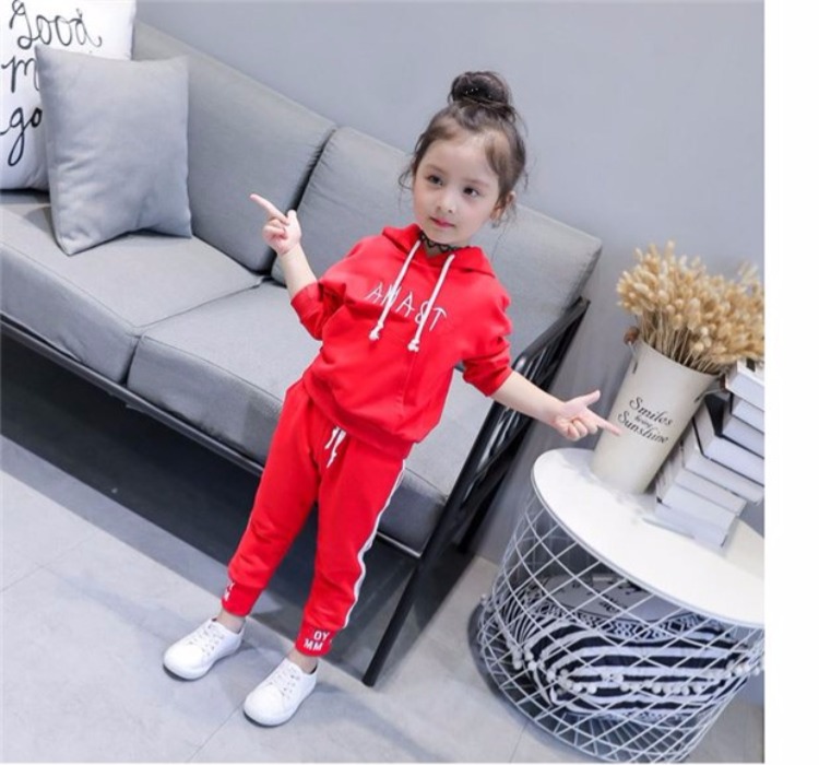 Áo mới 2018 cho bé gái mùa thu Phong cách phương Tây phù hợp với bé Hàn Quốc mùa xuân và quần áo mùa thu cho bé áo len thể thao hai bộ đồ sơ sinh cho bé