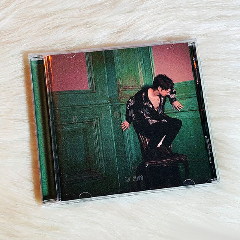 MIC ボーイズバンド Chi John のセルフタイトルアルバム CD「C.JOHNNY Chi John」フィジカル CD レコード + 歌詞本