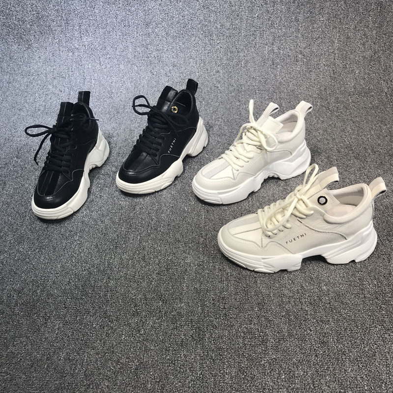 European station European goods 2018 autumn and winter new leather plus velvet old shoes women's sponge cake thick bottom all-match casual sports shoes