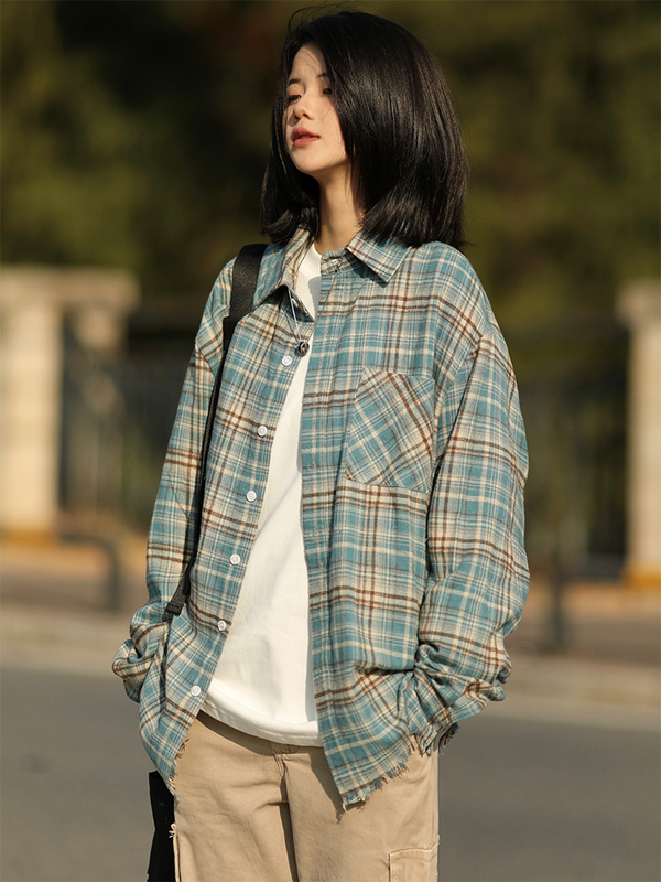Spring and Autumn Japanese Retro Plaid Long-Sleeve Shirt for Men and Women, Casual Loose Versatile Design with Tassel Frayed Edges Trendy Shirt
