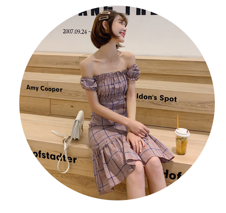 DABI 韓系格紋一字領露肩荷葉邊魚尾短袖洋裝 DABI 韓系格紋一字領露肩荷葉邊魚尾短袖洋裝