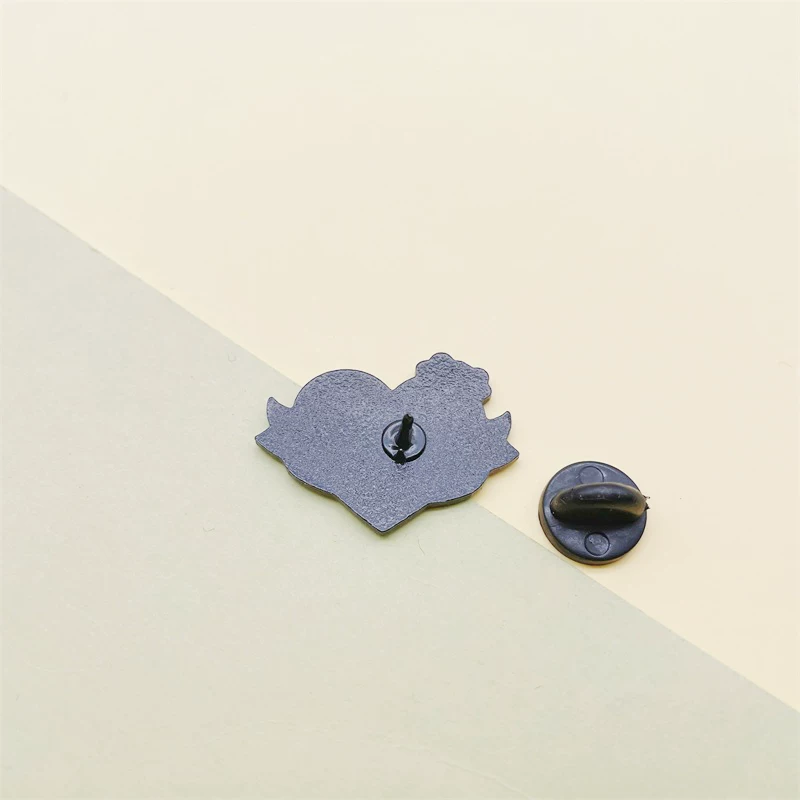MQHH Creative Green Love the Earth Environment Brooch Round Environmental Protection Love Flower Emoji Alloy Badge Jewelry