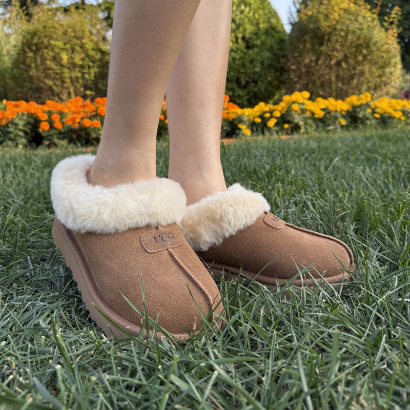 Authentic Ugg Women's Tatzte Closed-Toe Warm Slip-On Snow Boots 1134810 Authentic Ugg Women's Tatzte Closed-Toe Warm Slip-On Snow Boots 1134810