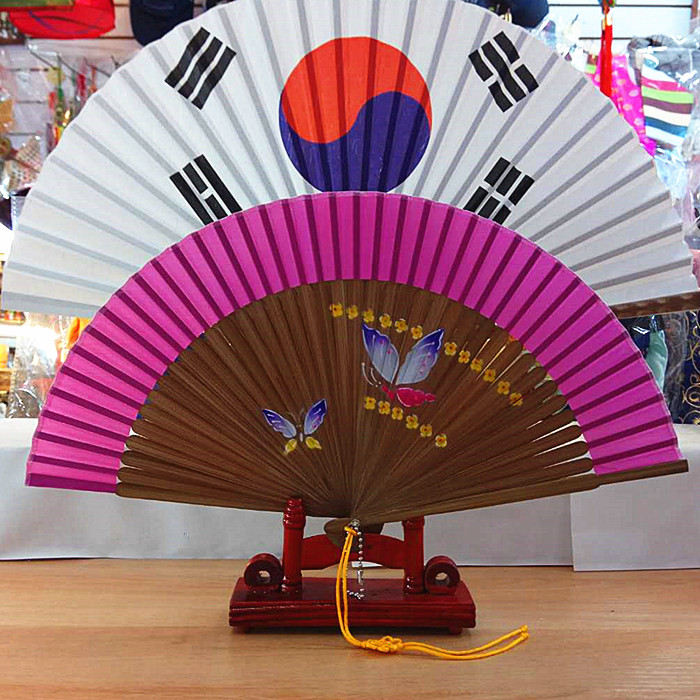 Korean folk butterfly silk fan handicraft folding fan Korean style fan sub active gift-Taobao