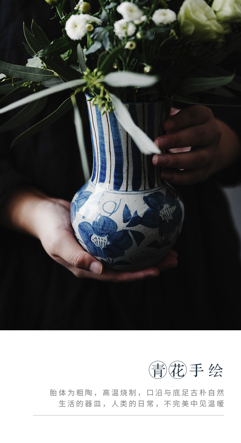 Chinese hand - made small plug-in of blue and white porcelain vase sitting room place jingdezhen checking ceramic creative hydroponic flowers