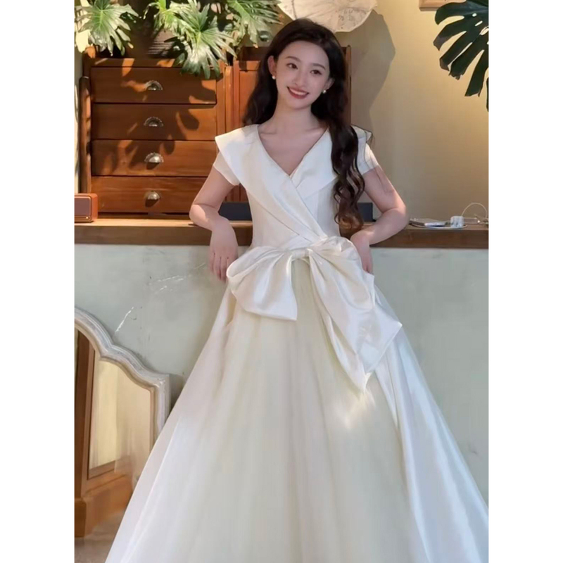 French-Style Light Wedding Dress for Petite Brides, Simple Retro Satin Engagement Dress, High-End Light Luxury French-Style Light Wedding Dress for Petite Brides, Simple Retro Satin Engagement Dress, High-End Light Luxury