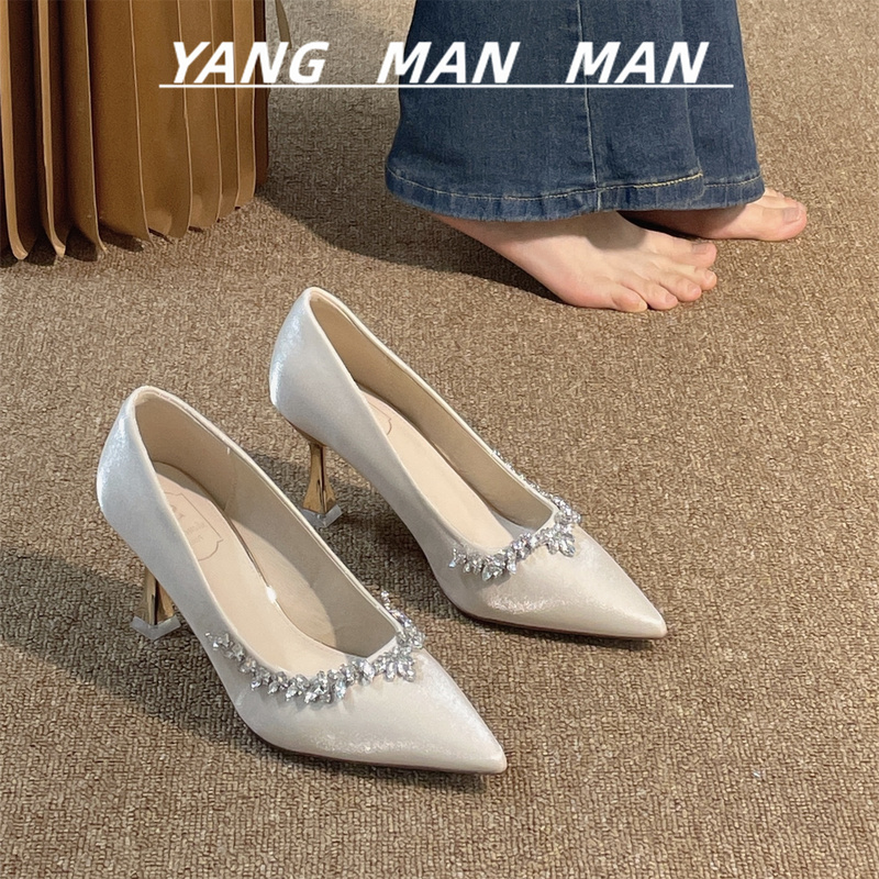 French-Style High Heels for Women, 2025 New Model, Rhinestone Silver-White Stiletto Design, Niche Single Shoes, Wedding Shoes That Are Comfortable and Not Tiring for the Feet French-Style High Heels for Women, 2025 New Model, Rhinestone Silver-White Stiletto Design, Niche Single Shoes, Wedding Shoes That Are Comfortable and Not Tiring for the Feet