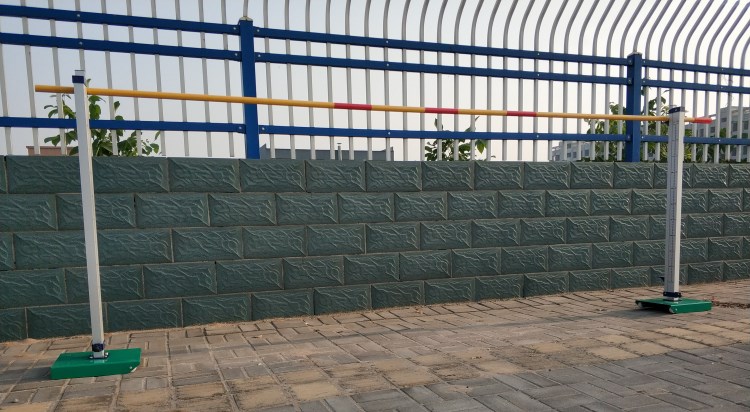 Hợp kim nhôm chuyên nghiệp cao nhảy cao có thể được nâng lên và hạ xuống theo dõi trường và lĩnh vực thể thao đào tạo tiêu chuẩn thiết bị cạnh tranh xà đơn gắn cửa 2020