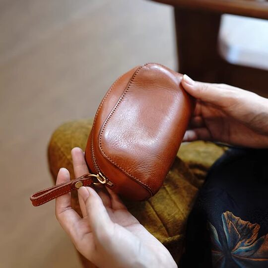 New true soft leather retro portable change coin bag