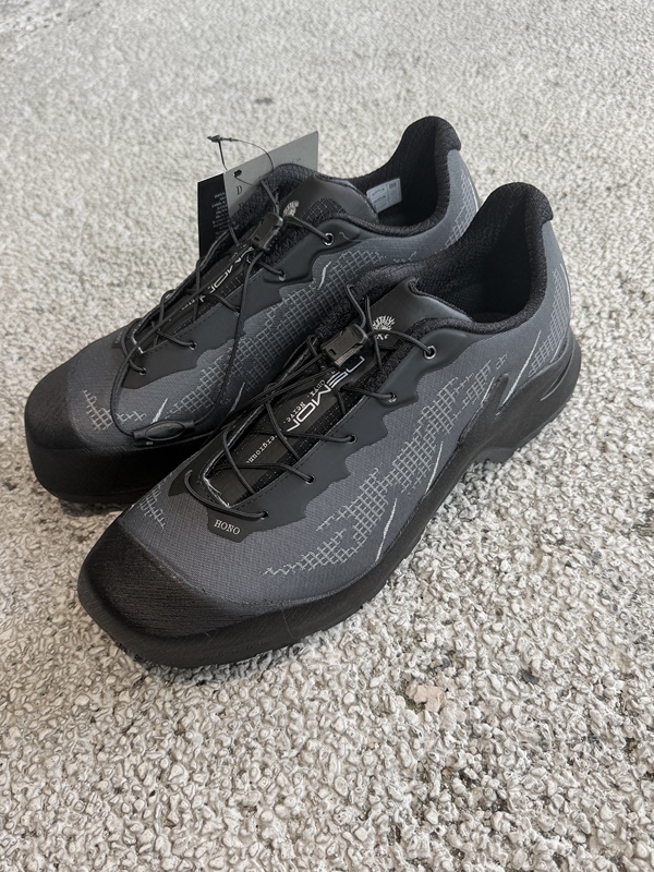 Demon 26Fw Functional Hiking Sneakers
