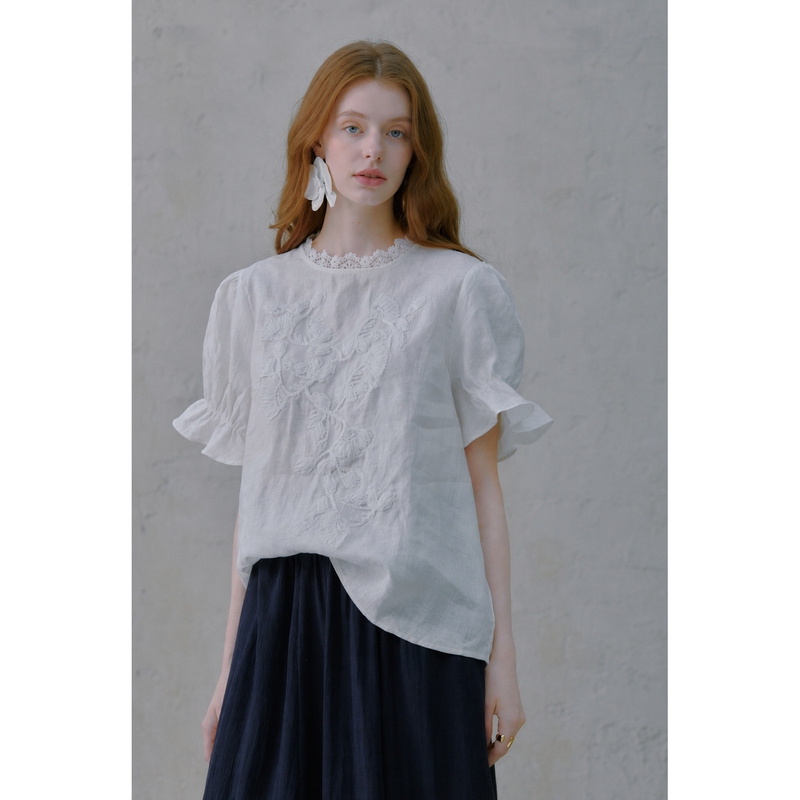 Aozhiguo White Pleated Floral Heavy Embroidery Linen Blouse for Women with Puff Sleeves and Gentle White Shirt Aozhiguo White Pleated Floral Heavy Embroidery Linen Blouse for Women with Puff Sleeves and Gentle White Shirt