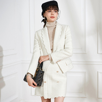 Aozhi Kingdom (Z cabinet 5000) small fragrant ladies style set female 2020 autumn and winter bright silk coat skirt two-piece set