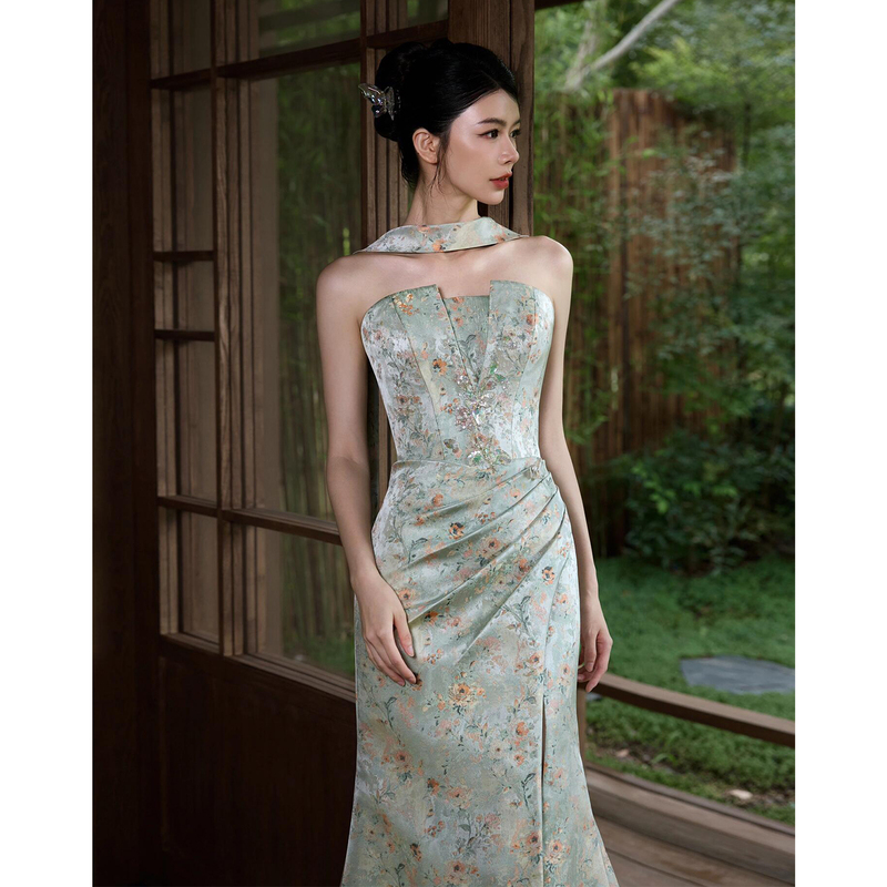 New Chinese-Style Morning Robe for Women 2026 New Model High-End Bridal Engagement Dress Classy Light Luxury Retro Strapless Toast Dress