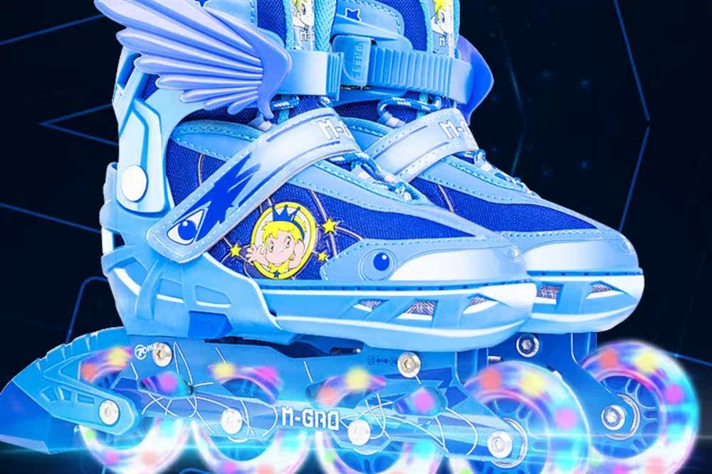 Роликовые коньки для детей 儿童轮滑鞋幼童3-4-5-8-10岁闪光溜冰鞋可调尺码旱冰鞋直排轮套装 Other