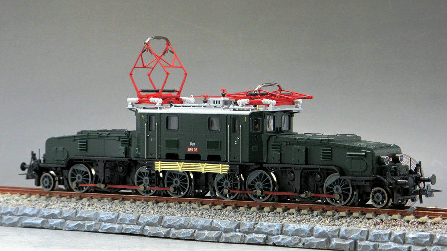 欧洲铁路巨兽~大鳄鱼电力机车