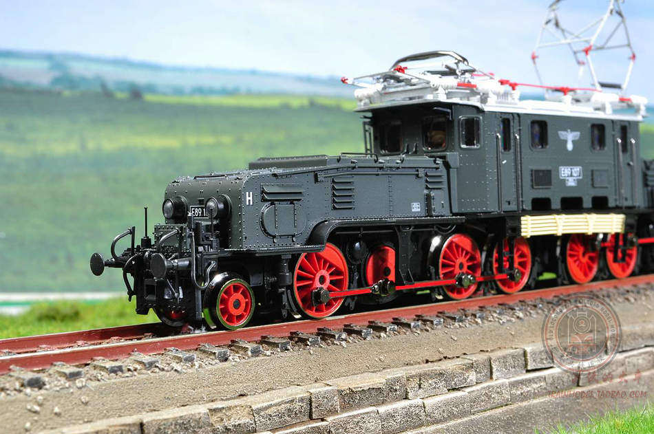 欧洲铁路巨兽~大鳄鱼电力机车