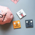 Korea Creative dễ thương biểu hiện xấu hổ nhỏ thẻ mỏng điện thoại di động sạc điện kho tàng Andrews của Apple phổ - Ngân hàng điện thoại di động pin dự phòng xiaomi Ngân hàng điện thoại di động
