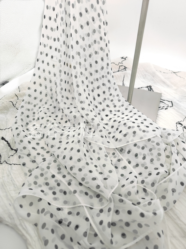 Trendy Polka Dot Silk Scarf Georgette Imitation Silk Women's Scarf Summer Sun Protection Neck Scarf Fashionable Air Conditioning Scarf Shawl