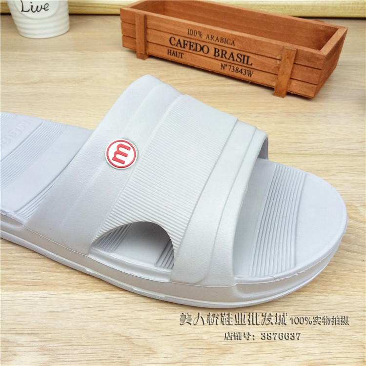2017 vẻ đẹp mới cầu dày dưới dép nam mùa hè non-slip trọng lượng nhẹ một thời gian hình thành EVA bọt dép đơn giản bán dép nam