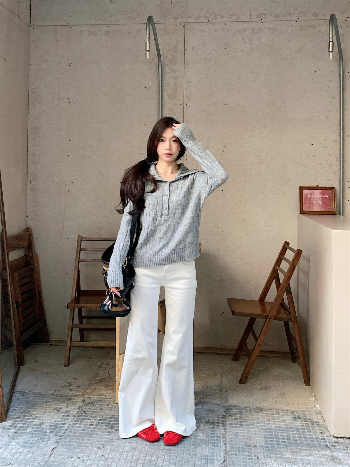 이른 봄 프랑스식 복잡한 고대 돈 바람 꽈배기 터틀넥 단추 디자인 스웨터 니트 스웨터 느긋한 바람 순수한 욕망 맨위 여성 상세 이미지 5