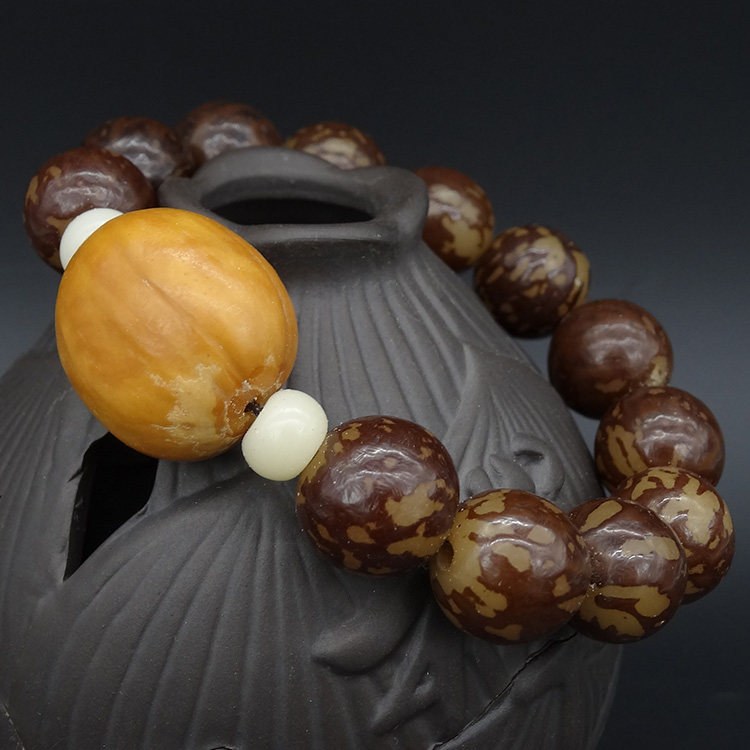 Flower Root Bodhi Seed Bodhi Root Beeswax Fruit Bodhi Buddha Beads Bracelet Hand Rosary Play Men and Women