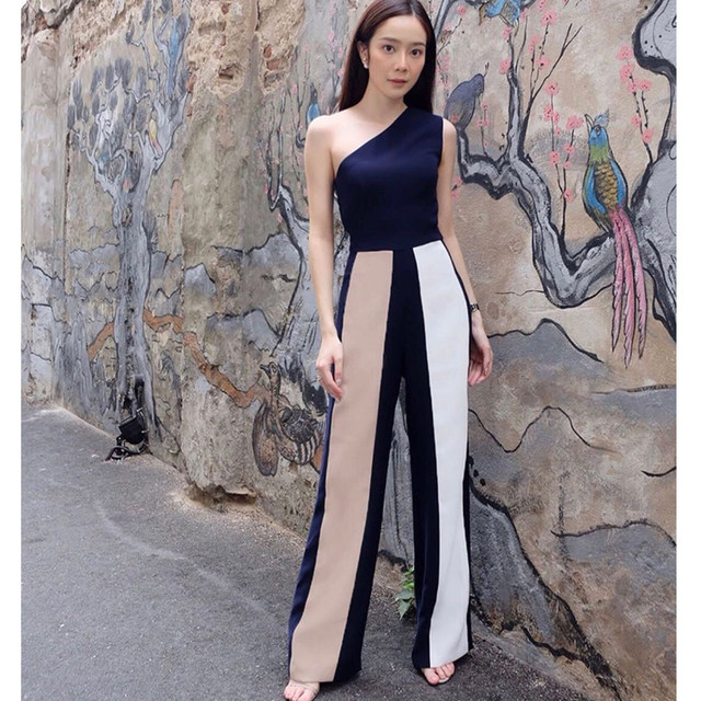 Thai trendy brand wide-leg jumpsuit women 2023 new spring and summer waist slimming slimming one-shoulder temperament mopping off the shoulders