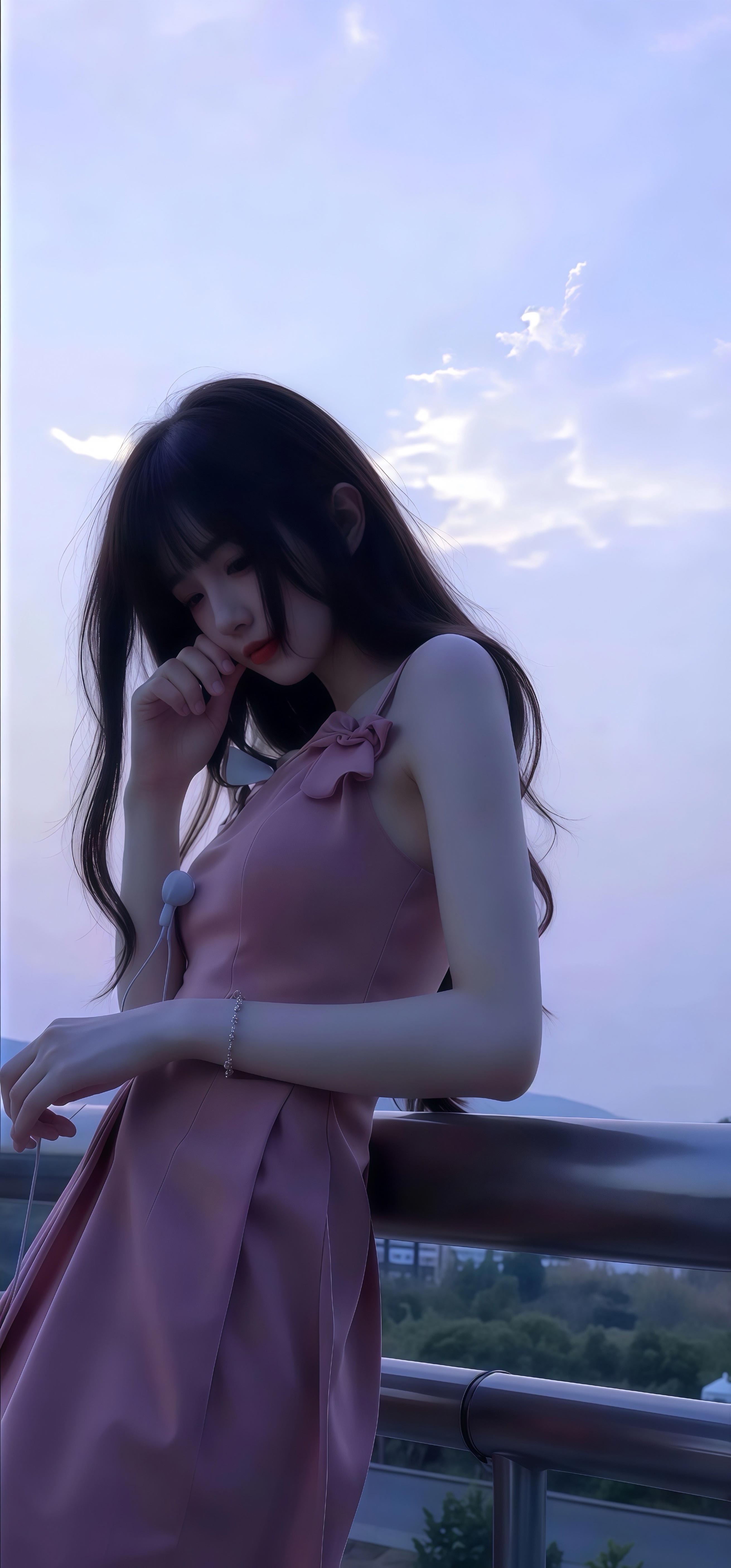 黄昏暮色氛围感壁纸 粉色吊带裙少女竖版手机锁屏