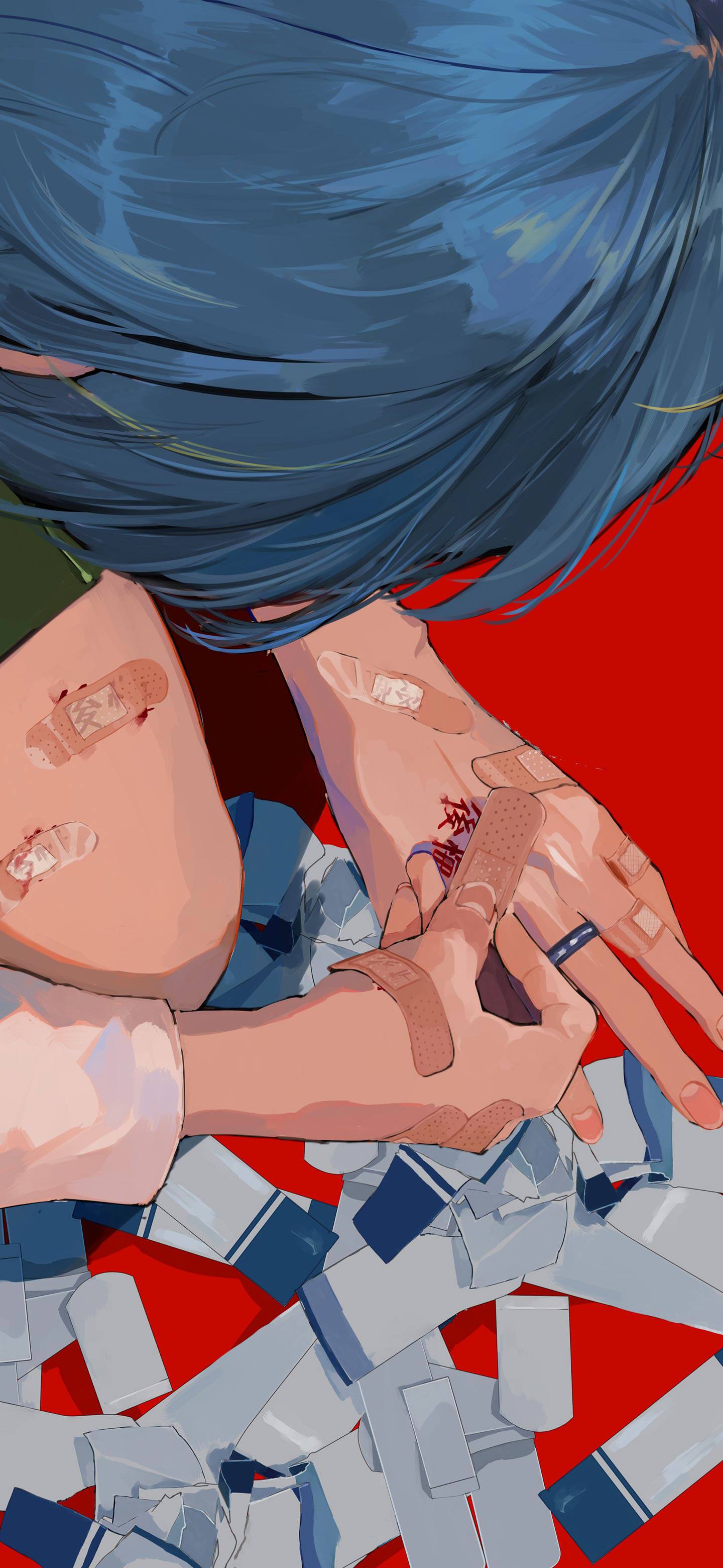 红底蓝发人物创可贴手部特写 4K 高清无水印竖版手机壁纸
