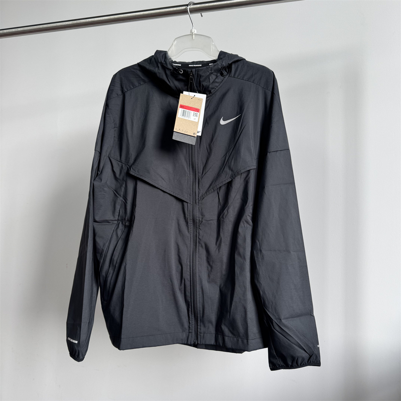 Nike Men's Sun Protection Water-Repellent Quick-Drying Sports Running Hooded Jacket Skin Jacket Fb7541-010 Nike Men's Sun Protection Water-Repellent Quick-Drying Sports Running Hooded Jacket Skin Jacket Fb7541-010