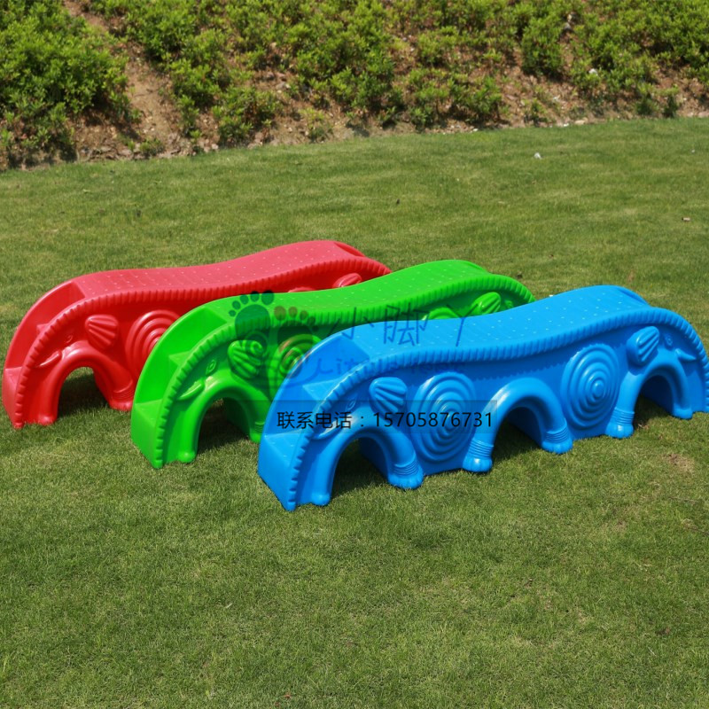 Kindergarten children's sensory equipment physical training plastic cartoon game balance beam early education elephant single-plank bridge