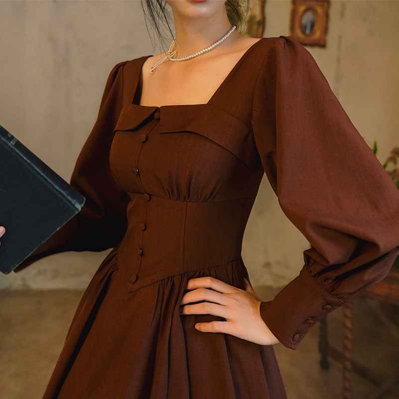 Miai's Original Work, the Retro-Style Vintage Dress with a Cinched Waist and a Large Hem, Suitable for Autumn and Winter