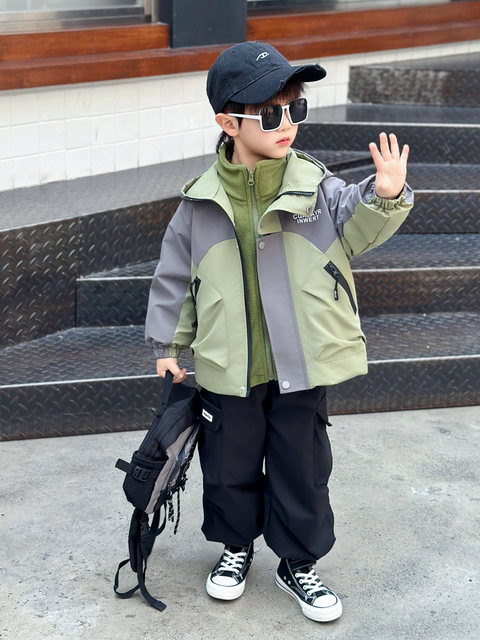 Boys' Autumn and Winter Jacket 2025 New Style, Baby Boy Padded Three-In-One Thickened Windbreaker, Stylish and Trendy Children's Clothing